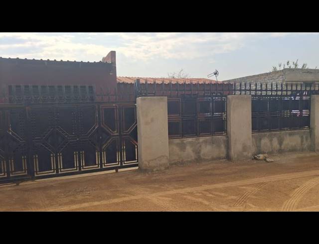 2 BEDROOM HOUSE FOR SALE IN PALM RIDGE
